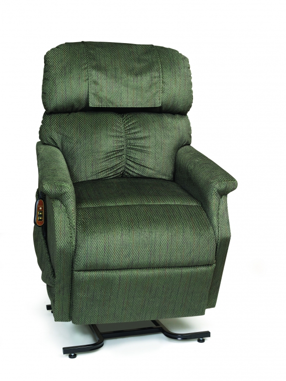 Photo of Golden Technologies Comforter Lift Chair, Size Medium